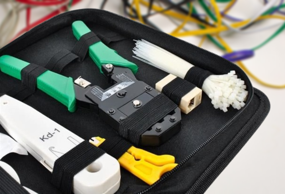 Set de scule de calitate pentru cabluri optice